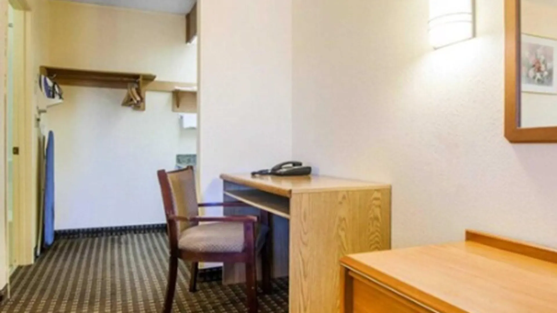 *** מלון Motel 6 Portland Or Southeast ארצות הברית